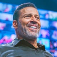 Tony Robbins logo